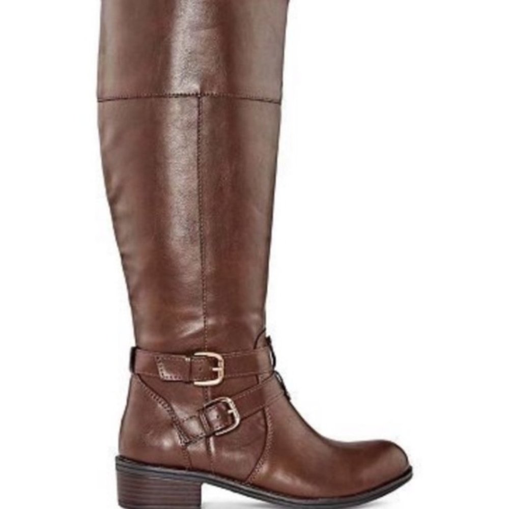 Rust colored or tannish knee-high boots with a side zipper never worn